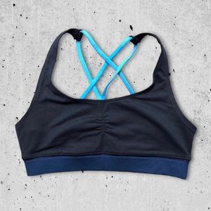 3/$25 | Hollister • sports bra